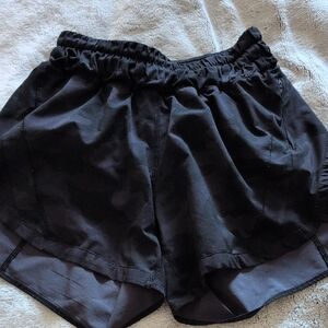 Lululemon Tracker Short Black Camouflage